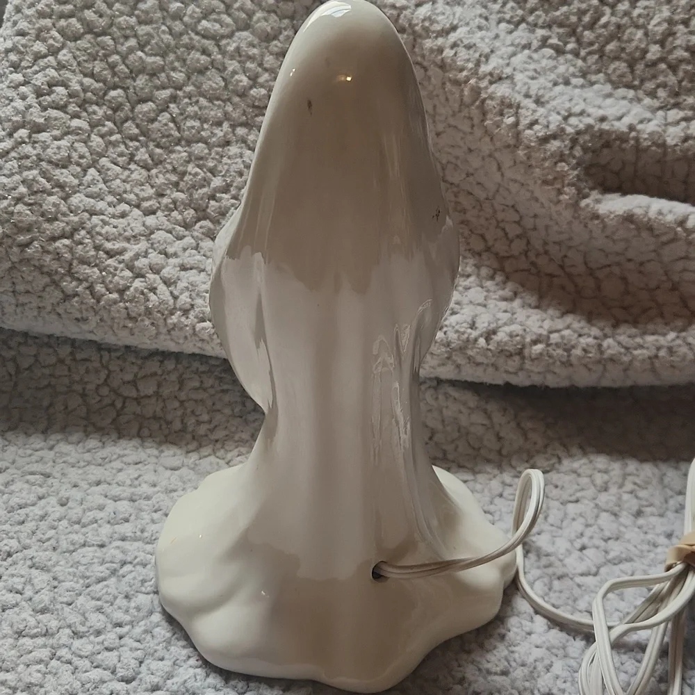 Halloweem Ceramic Spooky Ghost with Smiling Pumpkin Decor Light - Picture 3 of 11
